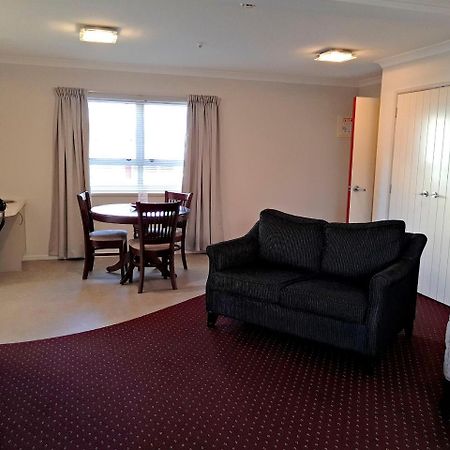 Pukekohe Touchwood Motor Lodge المظهر الخارجي الصورة