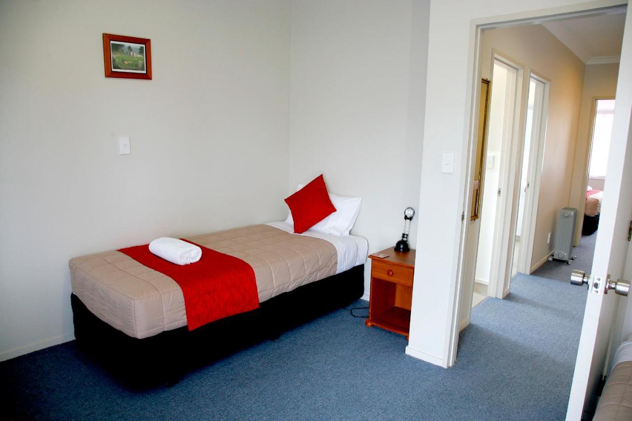 Pukekohe Touchwood Motor Lodge المظهر الخارجي الصورة
